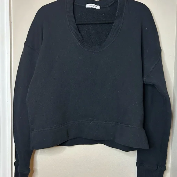 PERFECTWHITETEE JANIE FLEECE U NECK SWEATSHIRT IN BLACK SIZE SMALL - Picture 5 of 10